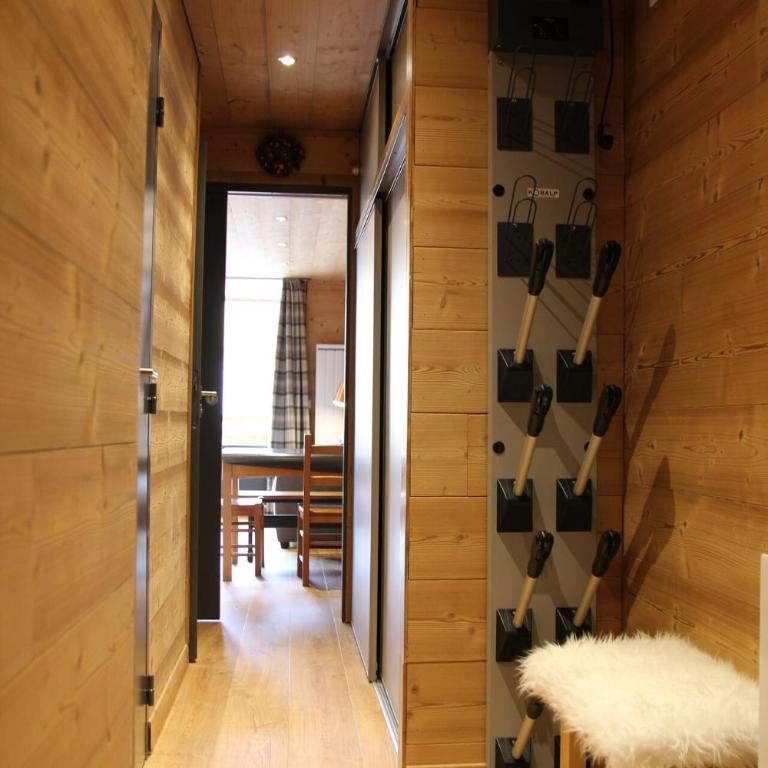 Résidence Roche Blanche - Val Thorens location: Beau studio cabine rénové MAE-9086 - Apartment - 11