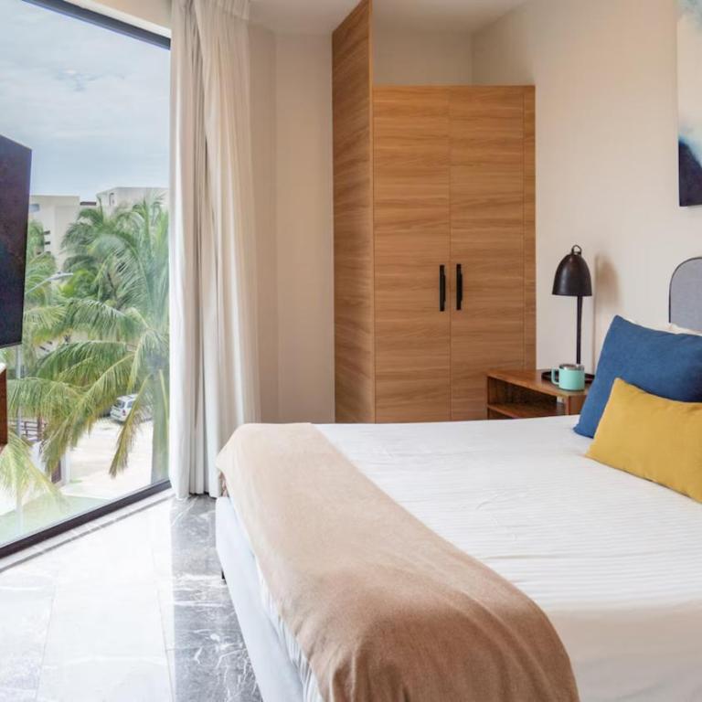 Beachfront Condo Roof Pool 5th Ave 2 Blocks Gym - 3BR Oceanview Rooftop Pool & Balcony - 19