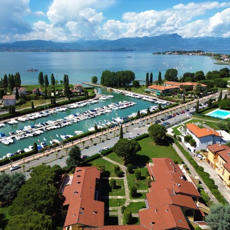 Golden Lake - Piscina a due passi dal lago - Appartamento con 2 Camere da Letto - 28