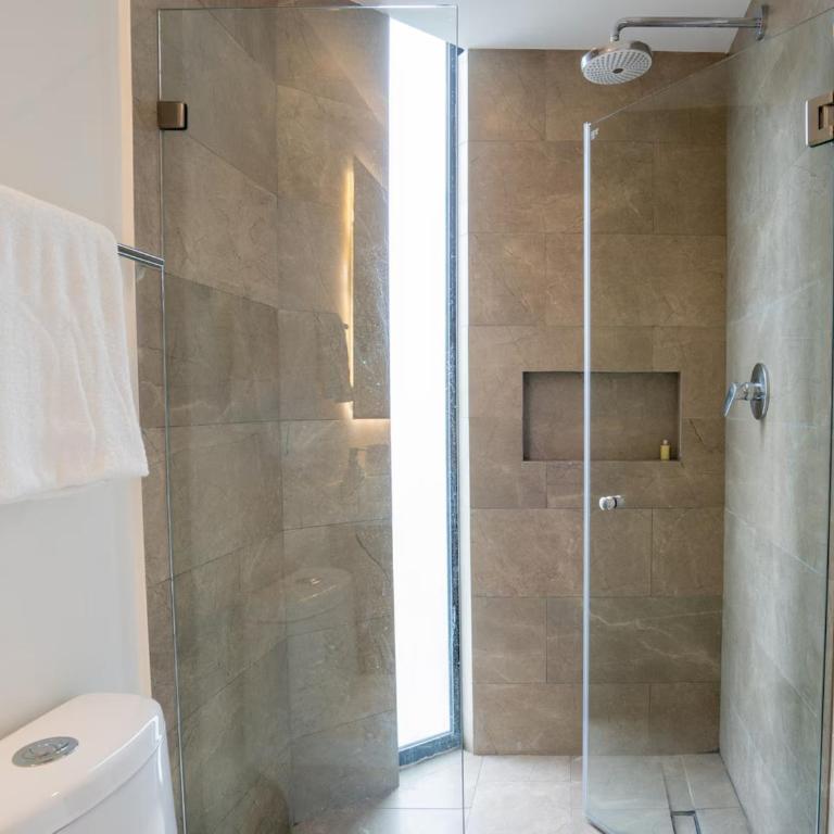 Beachfront Condo Roof Pool 5th Ave 2 Blocks Gym - 3BR Oceanview Rooftop Pool & Balcony - 24