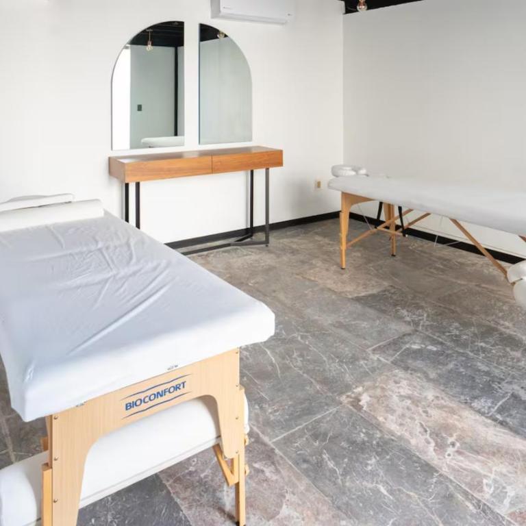Beachfront Condo Roof Pool 5th Ave 2 Blocks Gym - 3BR Oceanview Rooftop Pool & Balcony - 29