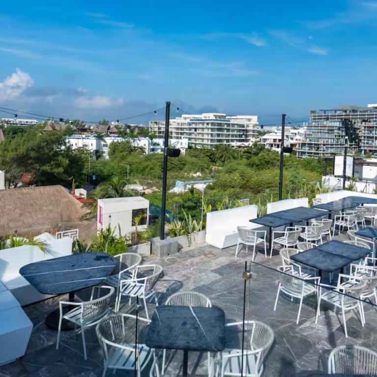 Beachfront Condo Roof Pool 5th Ave 2 Blocks Gym - 3BR Oceanview Rooftop Pool & Balcony - 30