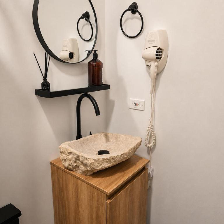Laureles Premium Loft con Jacuzzi Privado - One-Bedroom Apartment - 91