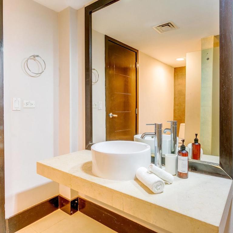 Top Beachfront Complex Private Patio & Shared Pool - Apartamento - 19