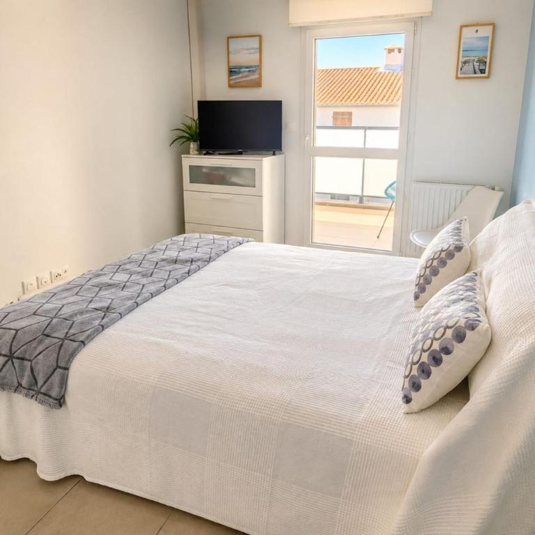 Résidence Cœur Marin T2 climatisé avec terrasse et parking proche plage - Apartment - 7