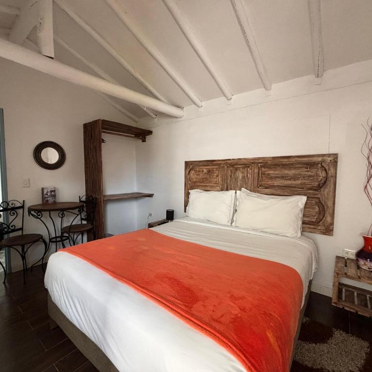 HOTEL BOUTIQUE Santa Helena - Queen Room - 10