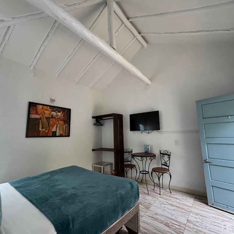 HOTEL BOUTIQUE Santa Helena - Deluxe Double Room with Extra Bed - 11