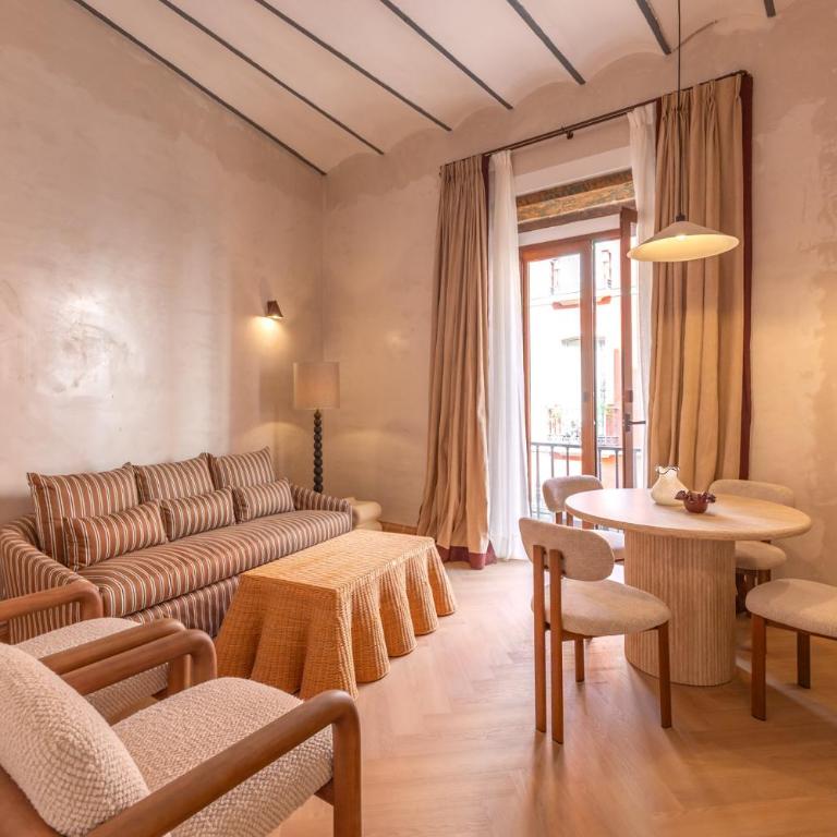 Trajano 44- Sevilla Luxury by Valcambre - Apartamento Deluxe de 2 dormitorios con balcón - 2