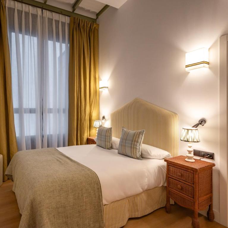 Trajano 44- Sevilla Luxury by Valcambre - Apartamento Premium de 3 dormitorios con balcón - 3