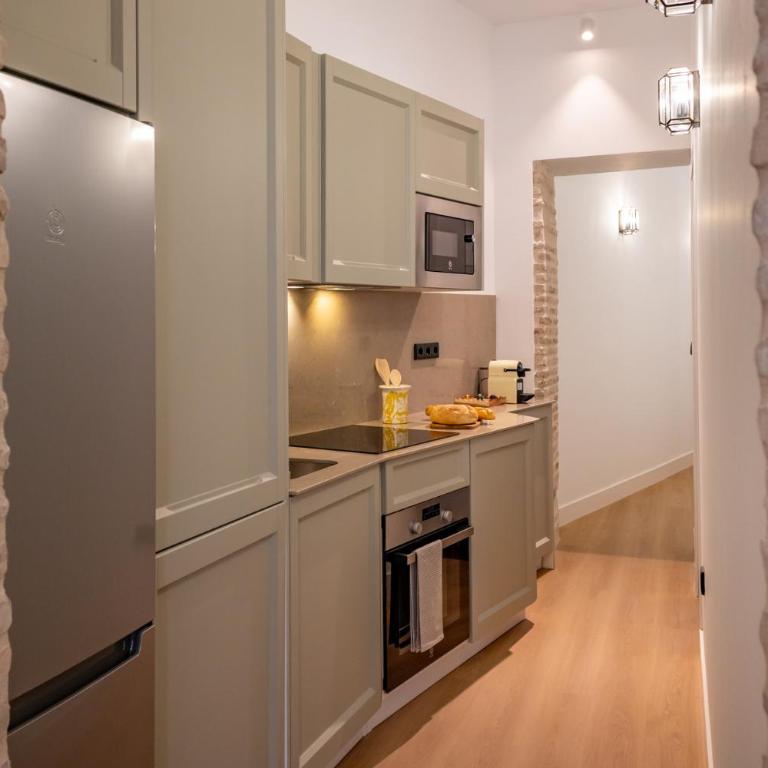 Trajano 44- Sevilla Luxury by Valcambre - Apartamento Premium de 3 dormitorios con balcón - 16