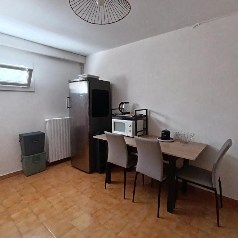 Apartment Piscine Netflix Parking - Appartement 1 Chambre - 34