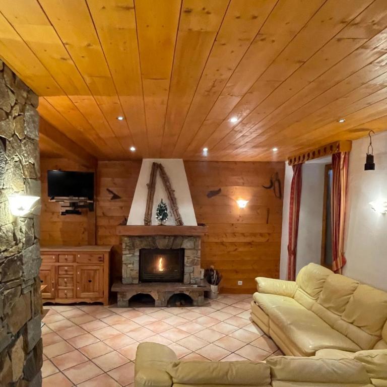 Le Chalet Joly - Maison de Vacances - 23