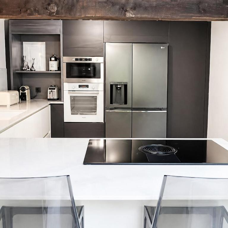 Maison 100m2 calme proche Aix parking gratuit - One-Bedroom House - 30