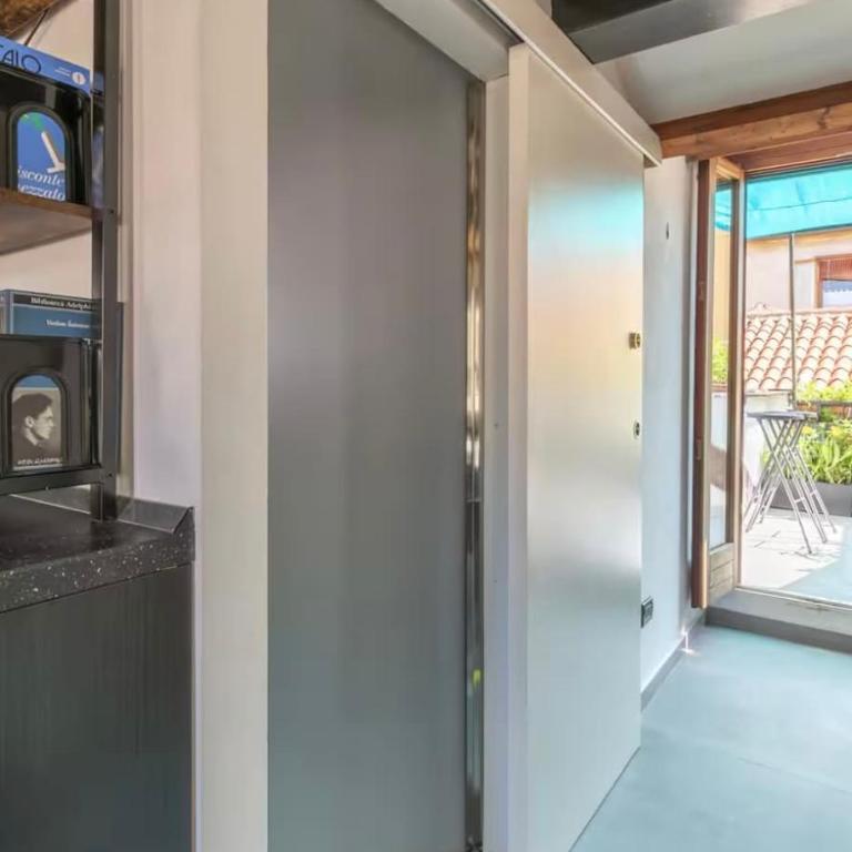 Central Modern Loft, Rooftop Patio, Full Kitchen - Apartment mit 1 Schlafzimmer - 12