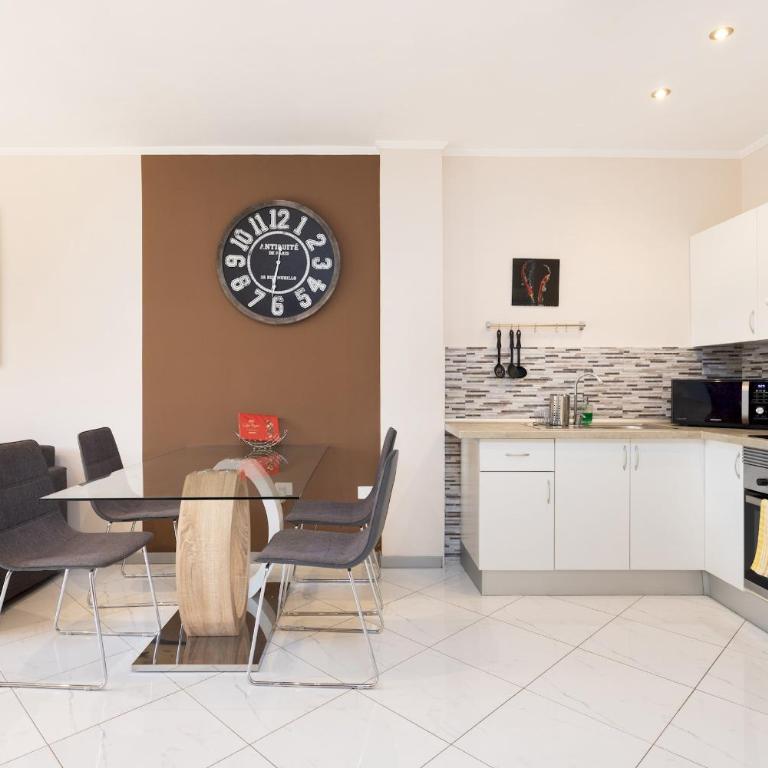 Home2Book Apart with Terrace & Pool in Costa Adeje - Apartment - 10