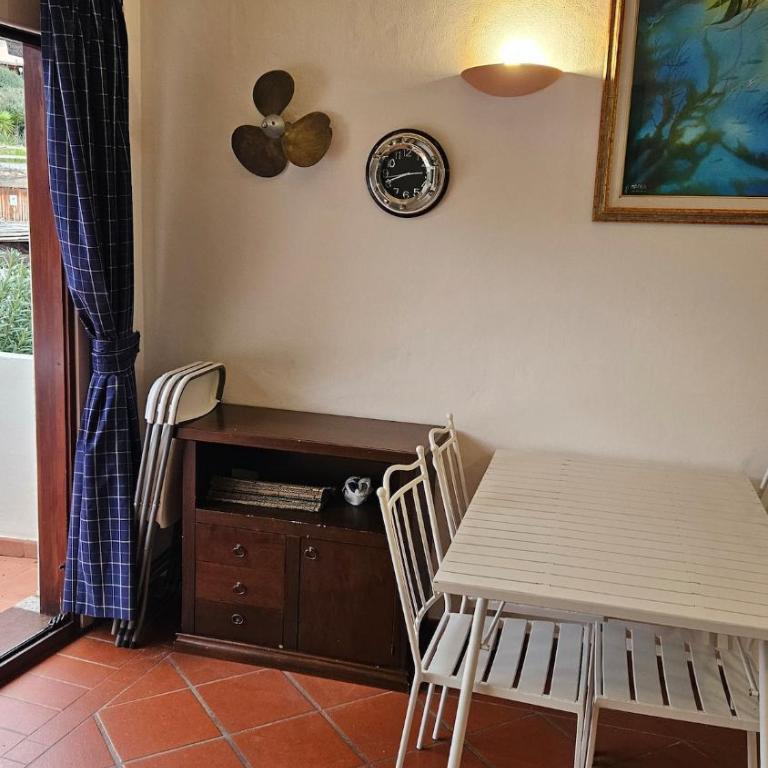 Al centro di Porto Rotondo con posto auto - Appartamento con 2 Camere da Letto - 24