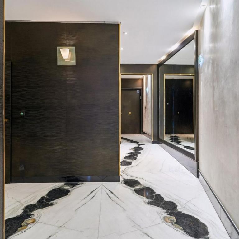 Paris Penthouse with Panoramic Views & Rooftop Pool - Apartment - 6