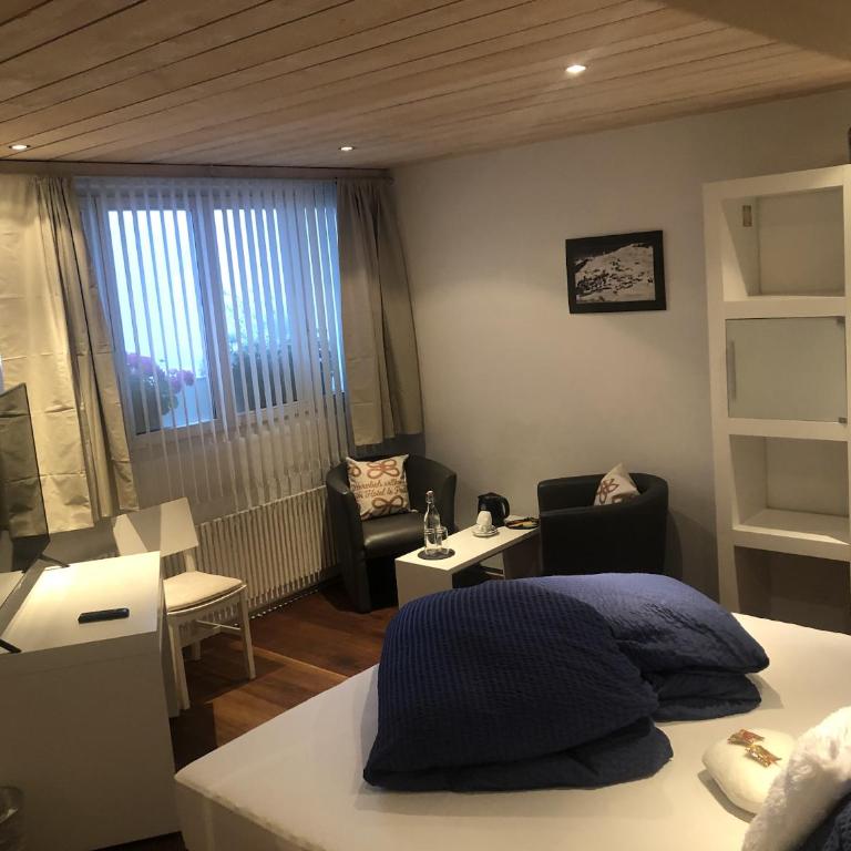 Hotel Le Postillion - Doppelzimmer mit Bergblick - 5