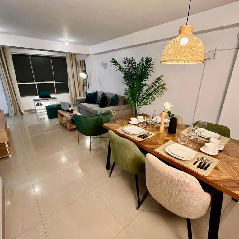 Private Bedroom 1 - Shared Apartment with 2 Bedrooms - Queen Room - 11