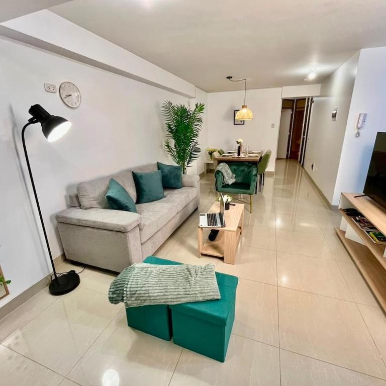 Private Bedroom 1 - Shared Apartment with 2 Bedrooms - Queen Room - 13