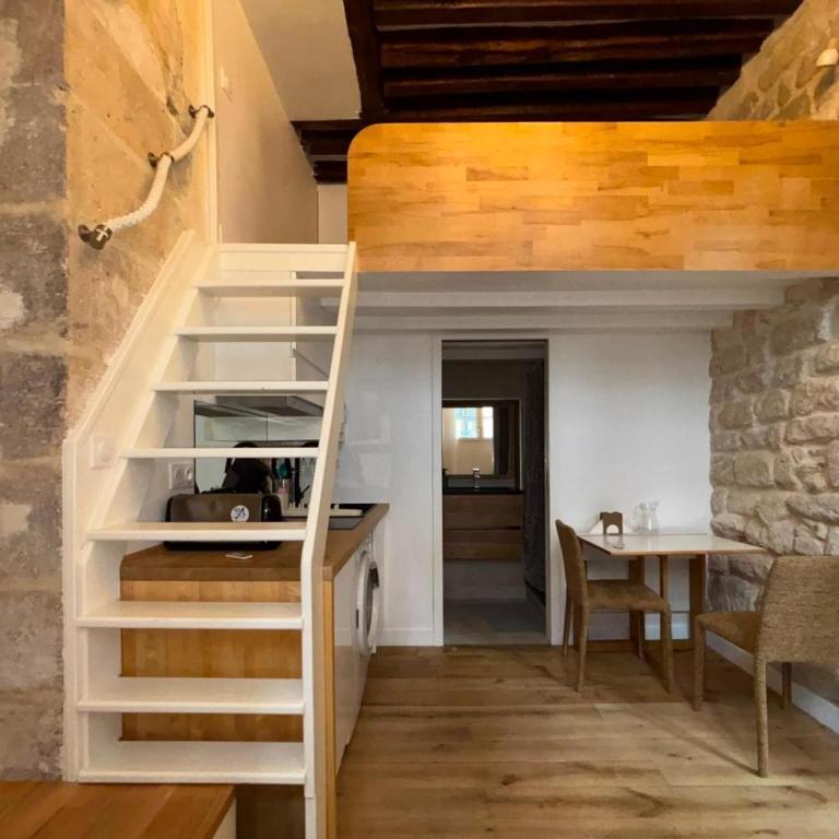 Romantique petit duplex au cœur du Marais - Appartement 1 Chambre - 8