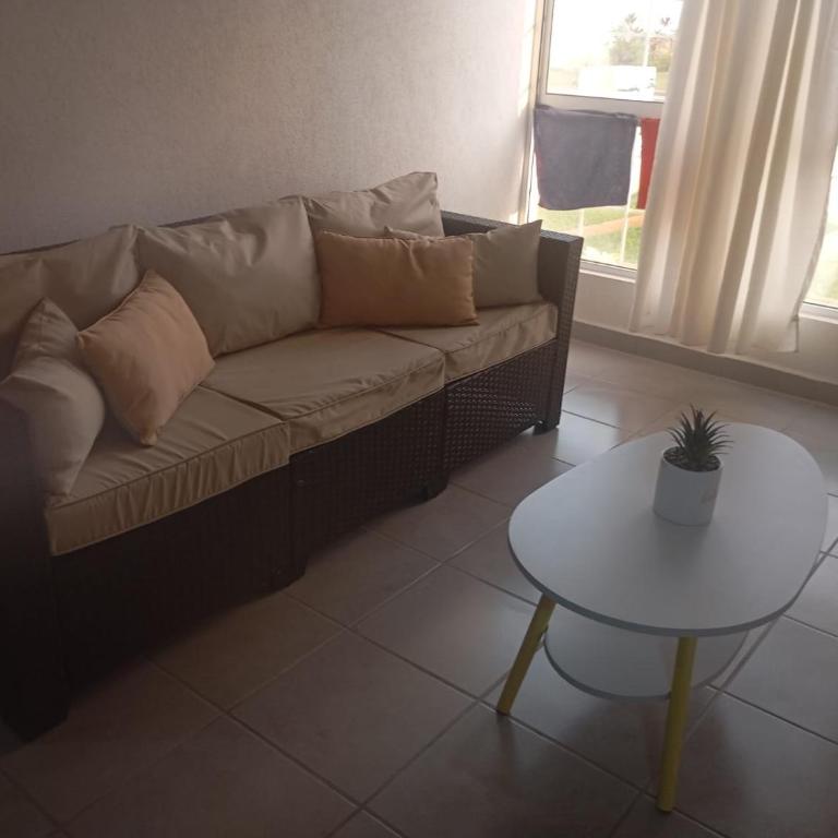 Nice apartment in Acapulco Diamante - Apartamento de 2 dormitorios con vistas a la piscina - 3