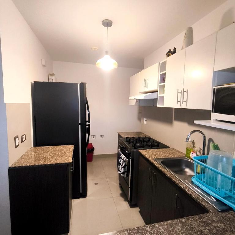 Av Brasil, hospital policial - Three-Bedroom Apartment - 22