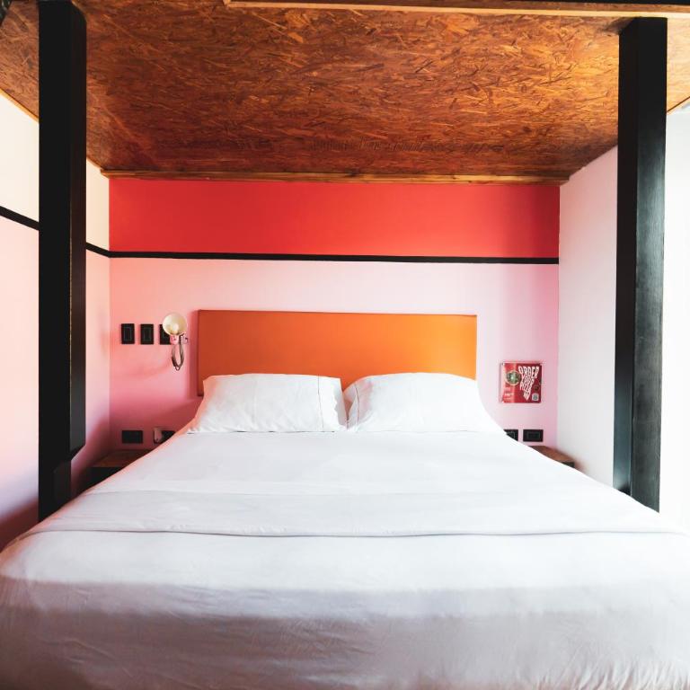 CASA MOVIDA HOSTEL - Double or Twin Room with Balcony - 1