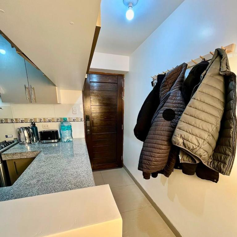 Private Bedroom 2 - Shared Apartment with 2 Bedrooms - Queen Room - 8