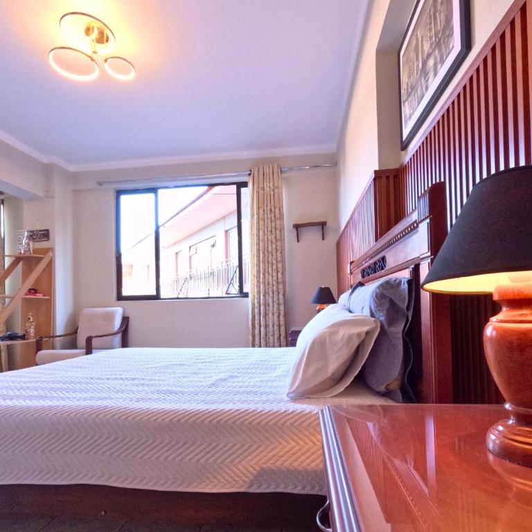 Suites y estudios modernos con wifi rápido en Tarija - Estudio Estándar - 11