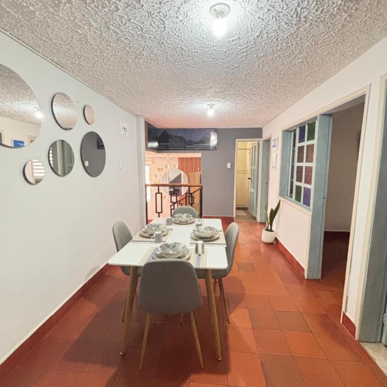 Hospedaje Casa Miraflores - Apartamento Estándar de 3 dormitorios - 2