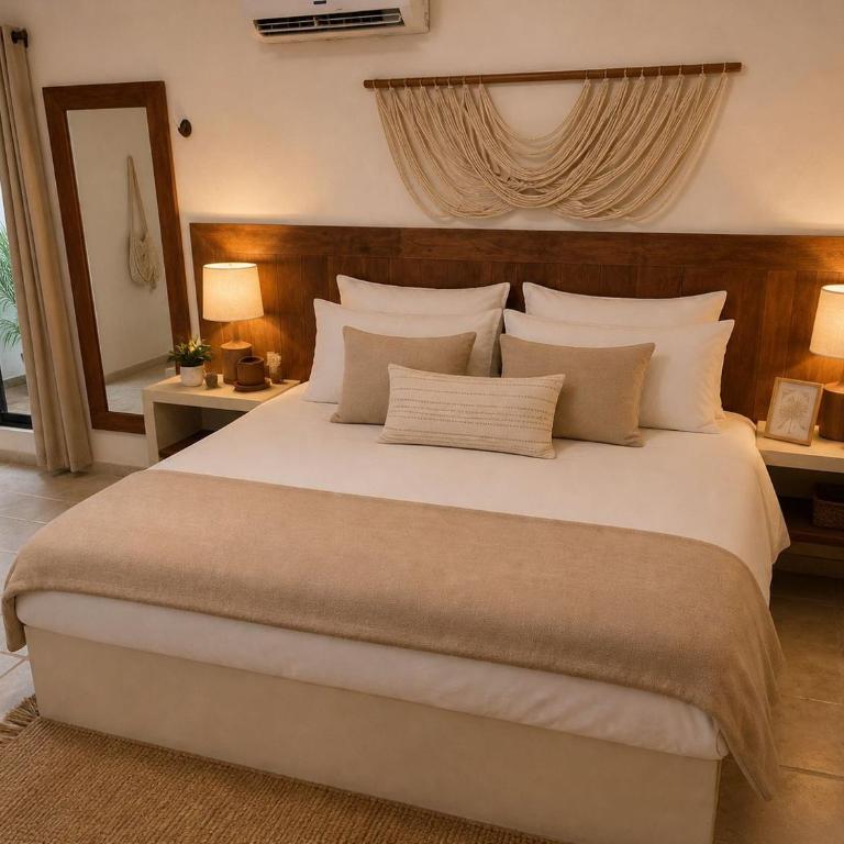 MIO Cancún Hotel Boutique - Suite con cama grande y balcón - 33