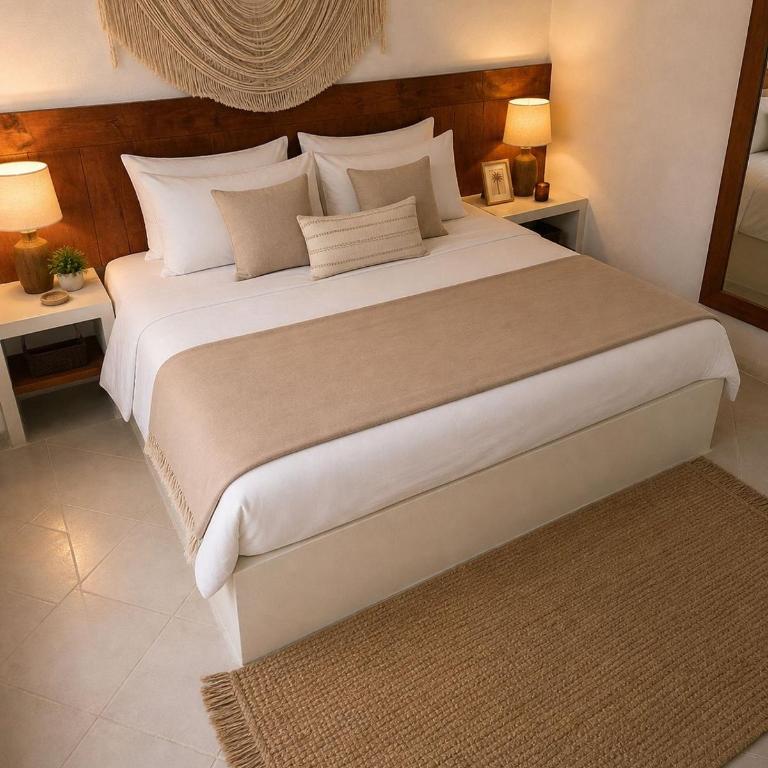 MIO Cancún Hotel Boutique - Suite con cama grande y balcón - 31