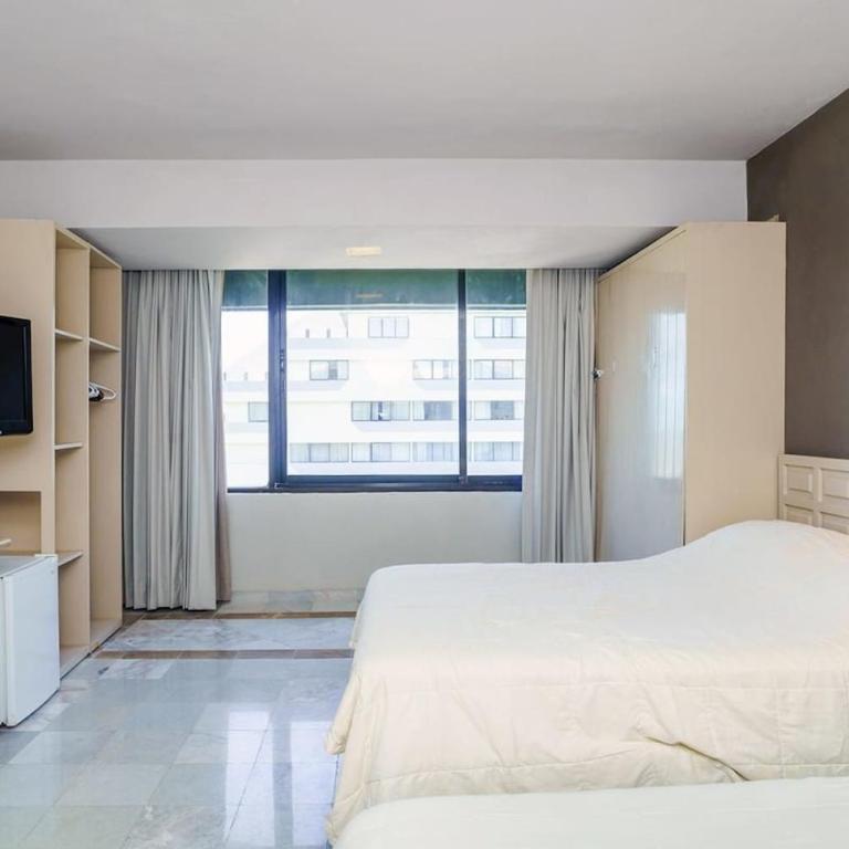Fabulous Oceanview Suite Access to Beach & Pools - Three-Bedroom Apartment - 15