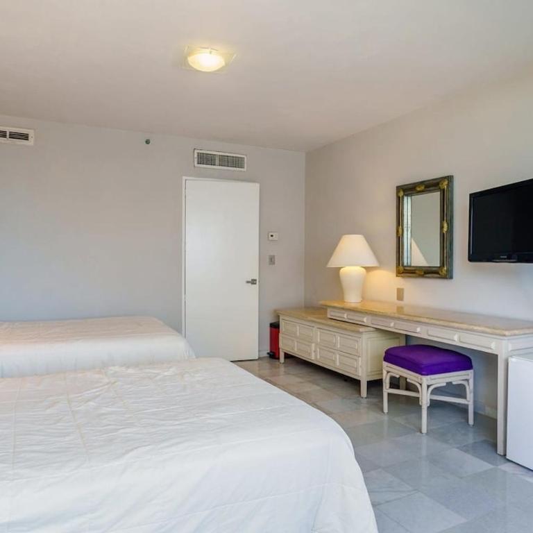 Fabulous Oceanview Suite Access to Beach & Pools - Three-Bedroom Apartment - 17