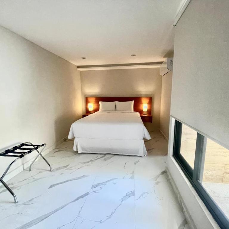 Hotel 28 Cancun - Habitación con cama grande - 5