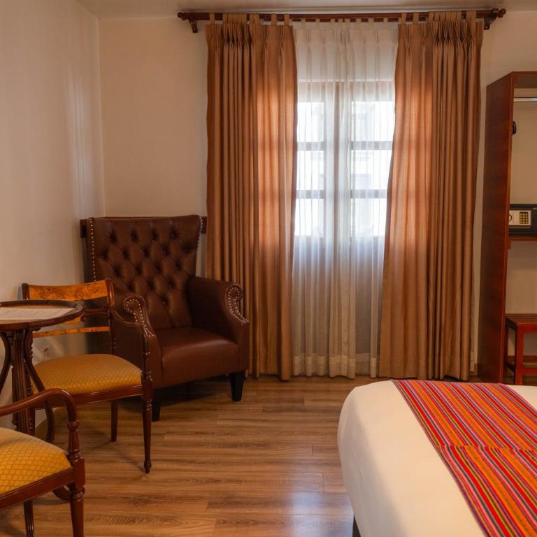 Hotel San Pedro Plaza - Habitación Doble Superior con vistas a la ciudad - 1 o 2 camas - 2