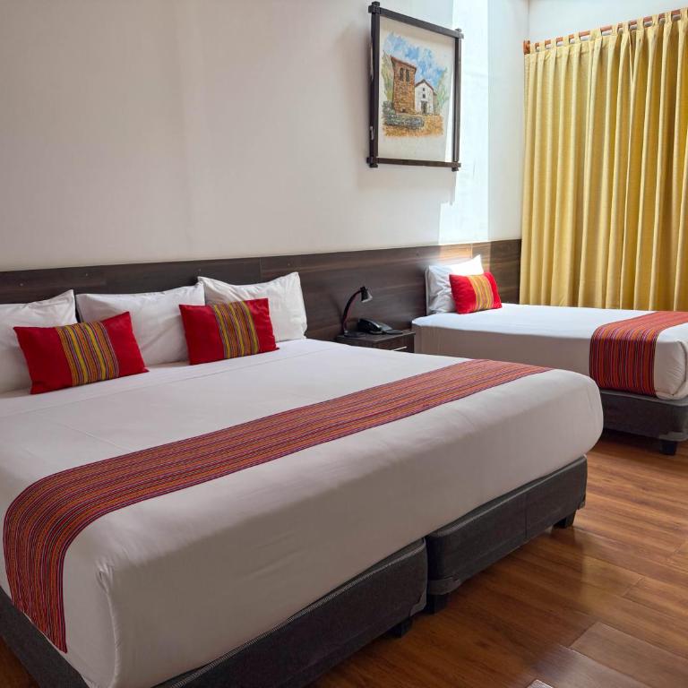Hotel San Pedro Plaza - Habitación Familiar con balcón - 7