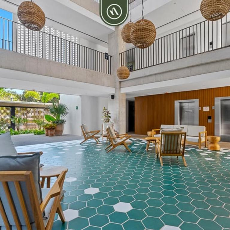 1BR Bucerías condo with pool, gym, balcony, WiFi, and beach views - Maison de Vacances - 1