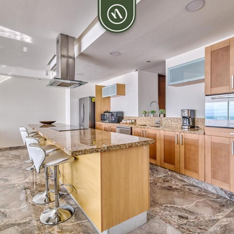 Beachview Luxury 3 BR Condo - Pools - Beach - Casa - 17