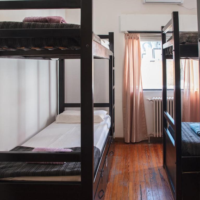 Hostel Pituco - En el corazón de la ciudad - Bed in 6-Bed Dormitory Room - 3