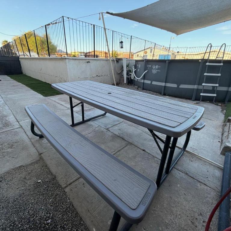Shoreline Condo 5 Desert Oasis Free Wifi, Cool AC - Two-Bedroom Apartment with Sea View - 16