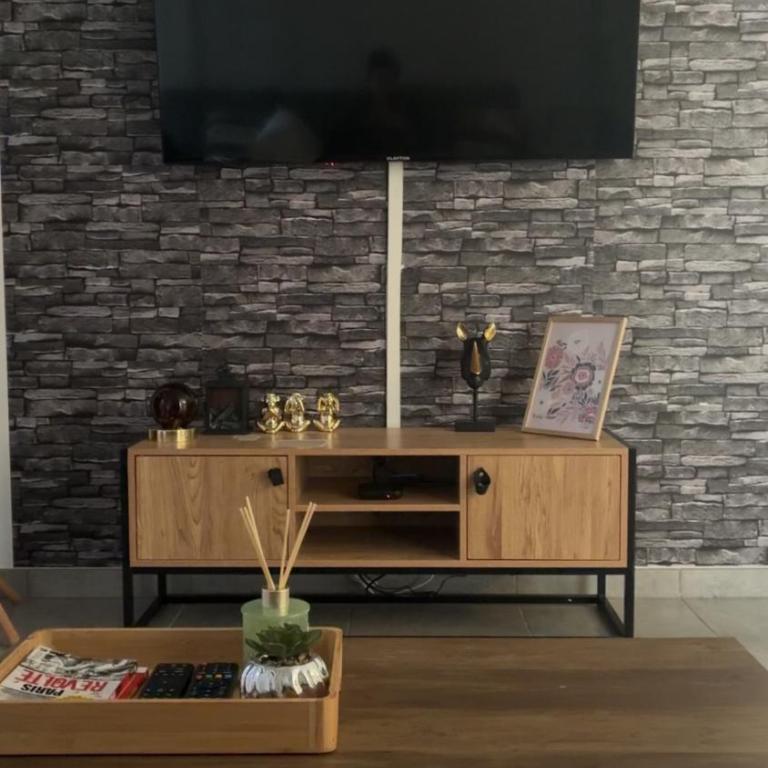 Studio avec jardin terrasse et parking privé - Appartement 2 Chambres - 4