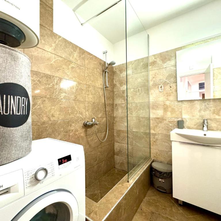 Harmonia VIP - Apartman sa 2 Spavaće Sobe, Terasom i Pogledom na More - 5