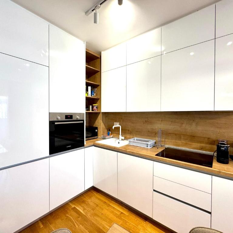Harmonia VIP - Apartman sa 2 Spavaće Sobe, Terasom i Pogledom na More - 13