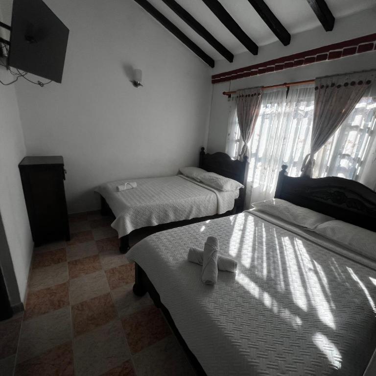 Hospedaje el jirasol - Family Room - 10