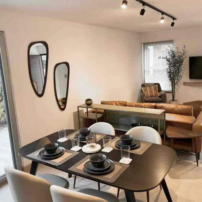 Twin Homes Compound - 5 Bedrooms - 1 km to US Consulate - Casa de 5 dormitorios - 31