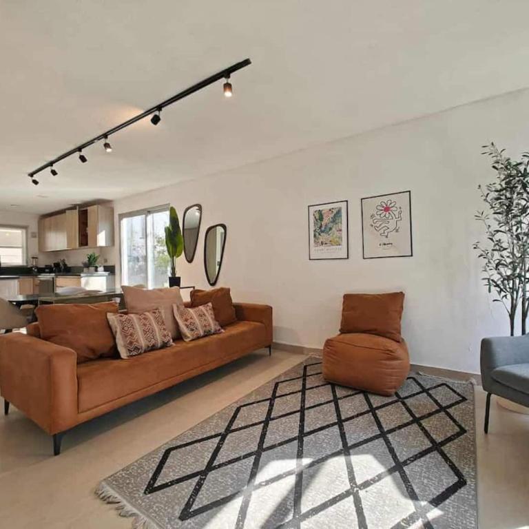 Twin Homes Compound - 5 Bedrooms - 1 km to US Consulate - Casa de 5 dormitorios - 23