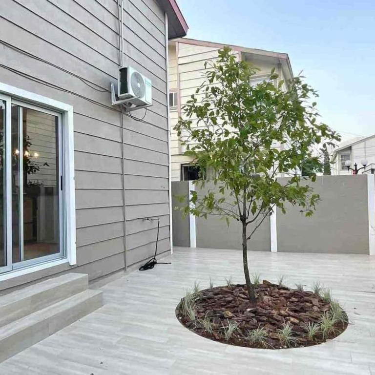 Twin Homes Compound - 5 Bedrooms - 1 km to US Consulate - Casa de 5 dormitorios - 38