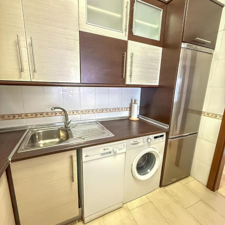 Central Apartment in Nerja with Pool and Parking - Apartamento de 2 dormitorios - 10
